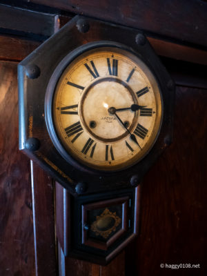 古い掛け時計